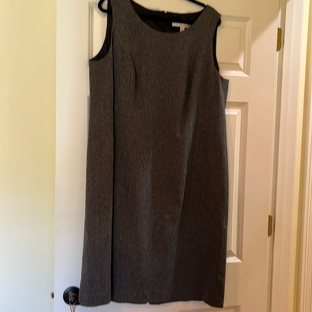 First job? You need this JNY HERRINGBONE JUMPER!